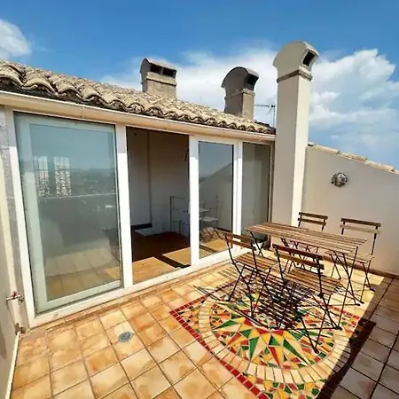 Ro 3fl Penthouse, Old Town Corfu Apartman *
