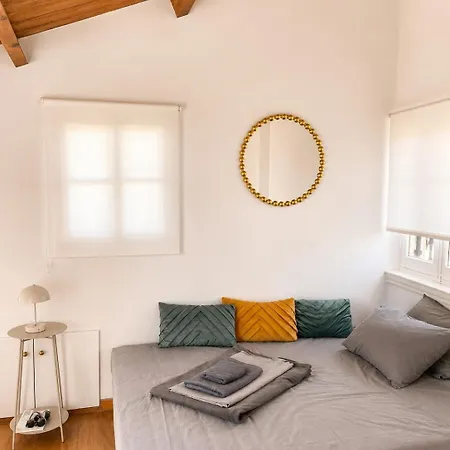 Apartment Ro 3fl Penthouse, Old Town Corfu *